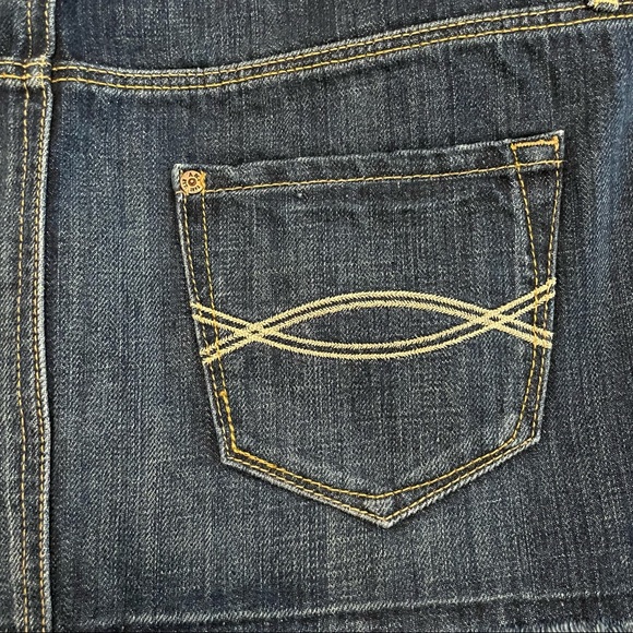 Abercrombie & Fitch Jean Skirt - Picture 7 of 8